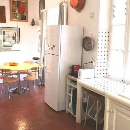 Superb Hyeroise Villa Of Character Вилла Йер